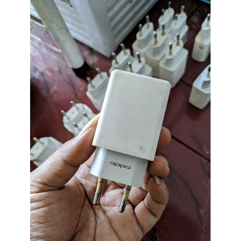 Adaptor Charger Original Oppo 2A Bekas Copotan HP