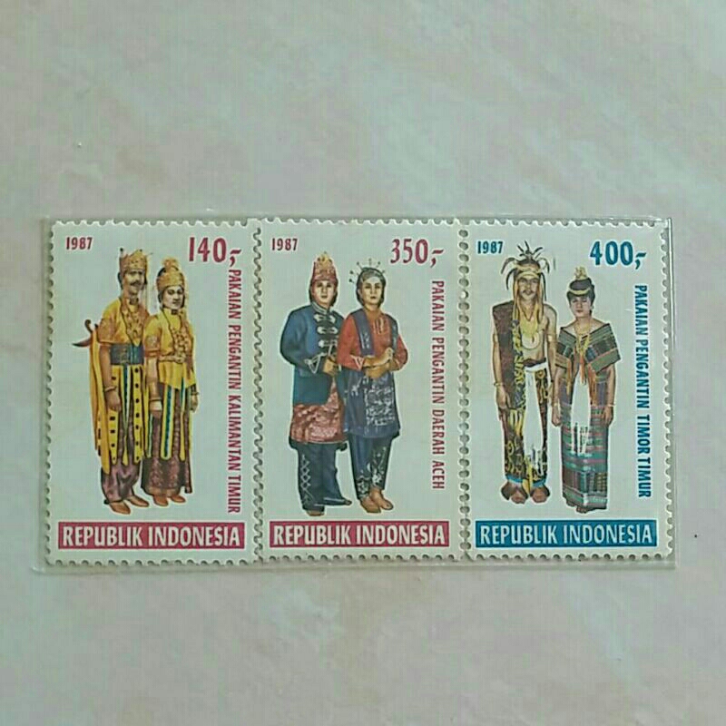 

(AB) Perangko Indonesia 1987 Pakaian Pengantin Daerah Seri 1 Set Lengkap 3pcs Mint