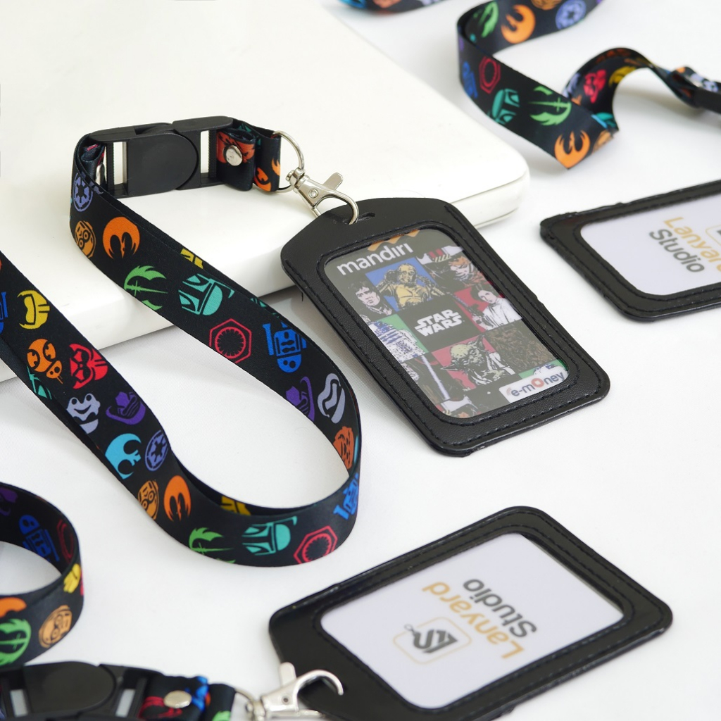

Lanyard ID Card Set Name Tag ID Card Holder Kulit Gantungan Tali HP Motif STARWARS