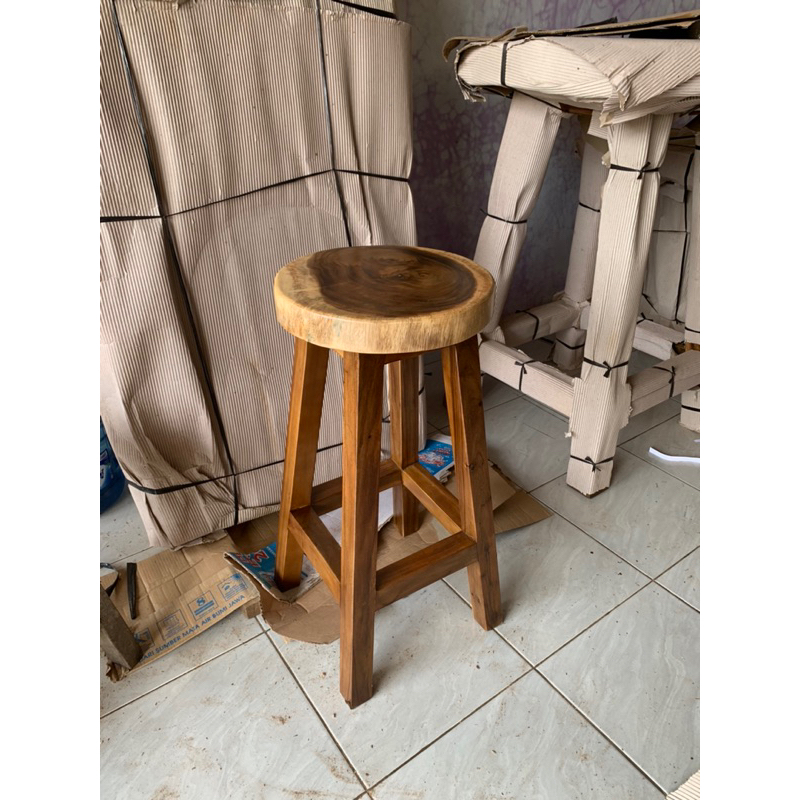 Kursi bar kepala kayu trembesi