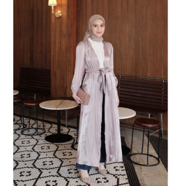 SHIMMER DRESS OUTER VANILLA HIJAB - DOVE