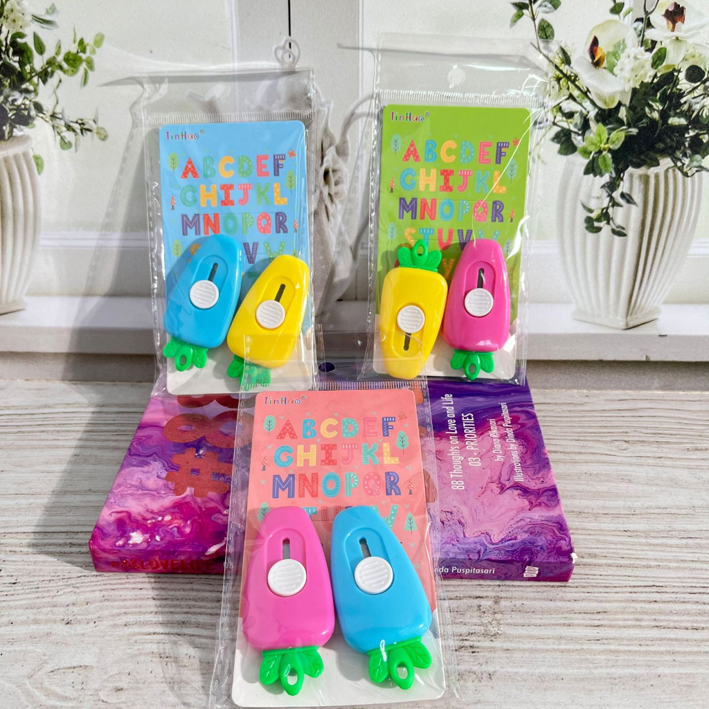 

Cutter Mini Wortel 1 SET isi 2 Pcs Unik Lucu / Cuter cute Harga MURAH bentuk Carrot Mini Alat Tulis Sekolah dan Kantor Terlengkap Kualitas Terbaik bisa Grosir dan COD