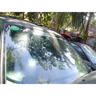 Kaca depan Hyundai Trajet