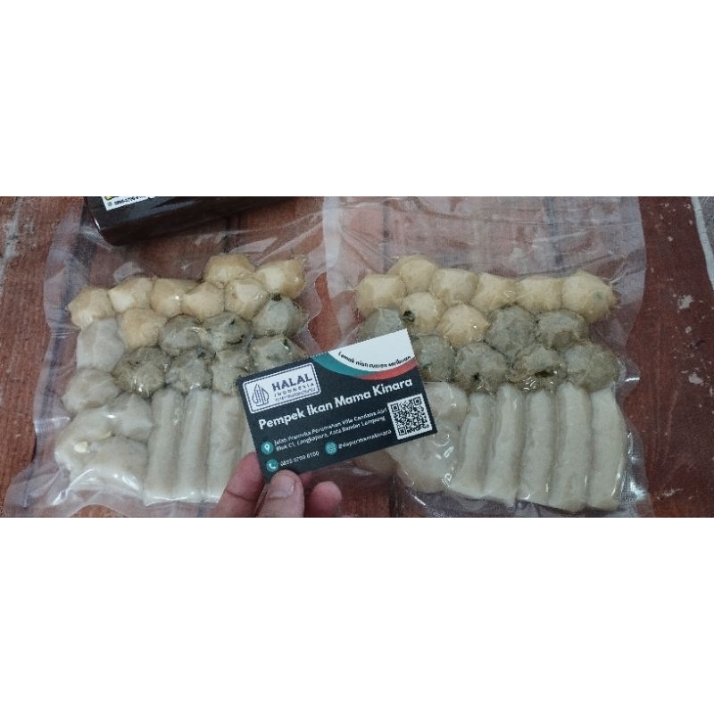 

Pempek Ikan isi 10 (2000)