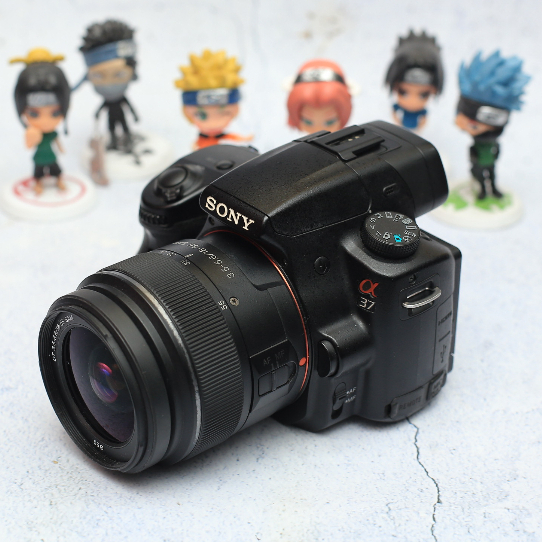 Sony Alpha A37 Lensa 18-55mm Kamera DSLR Layar Flip -Vms