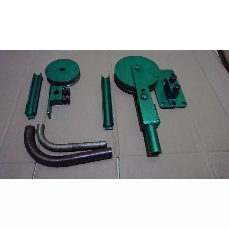 alat roll bending pipa manual untuk pipa besi ukuran ¾ inch dan ½ inch