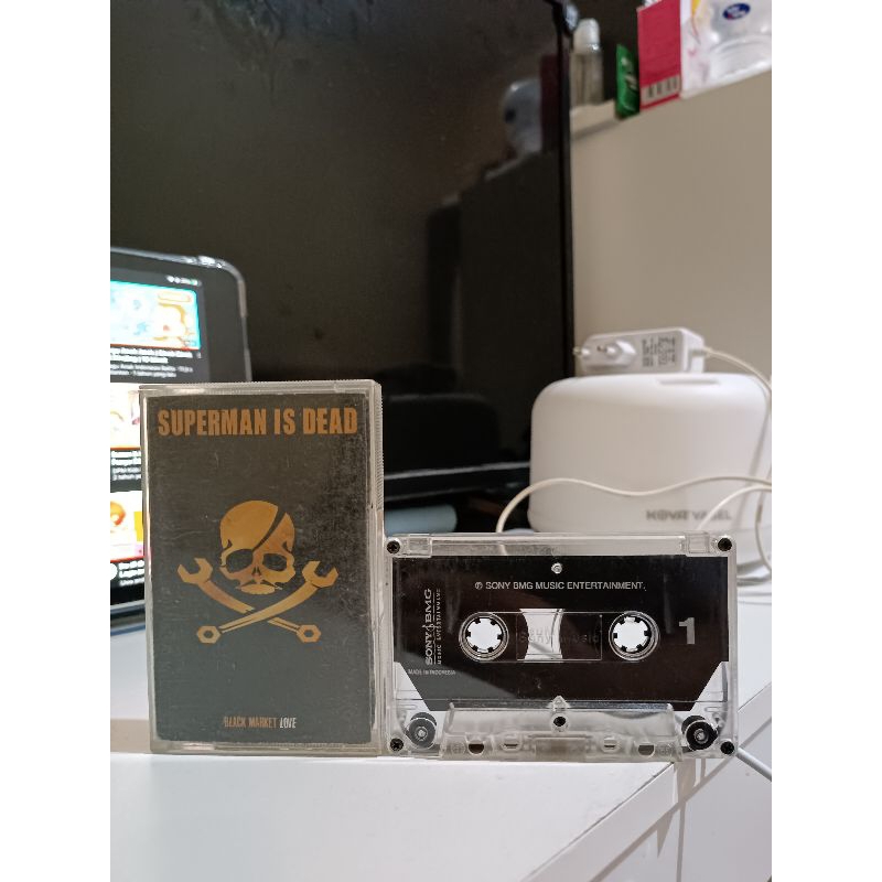 kaset Superman Is Dead (black market love)