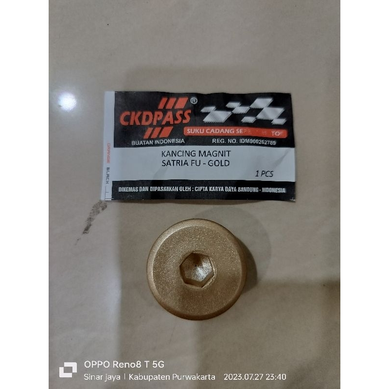 TUTUP KANCING MAGNET SATRIA FU GOLD