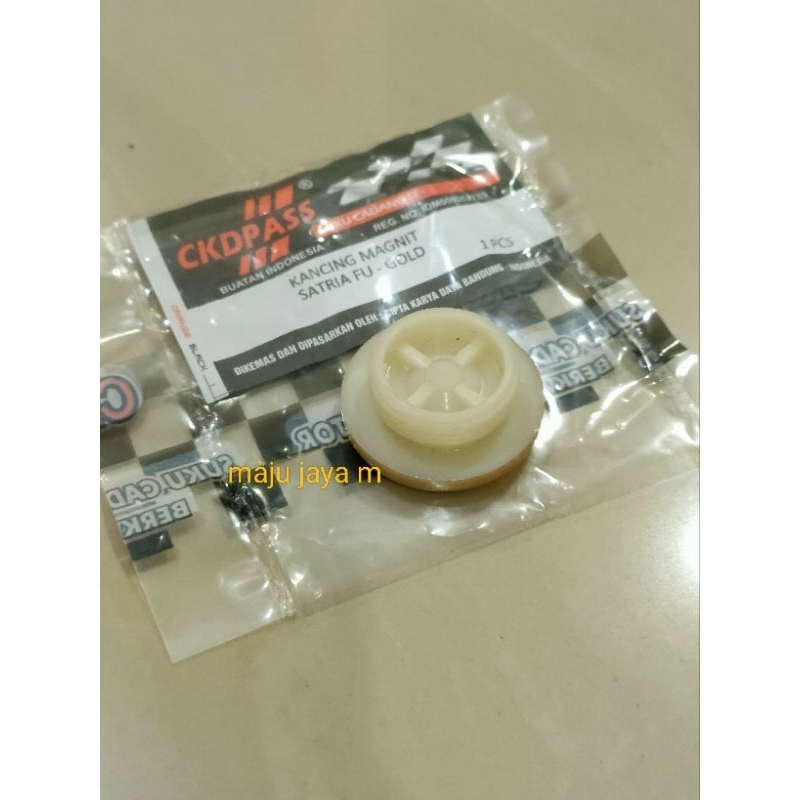tutup kancing magnet satria fu gold