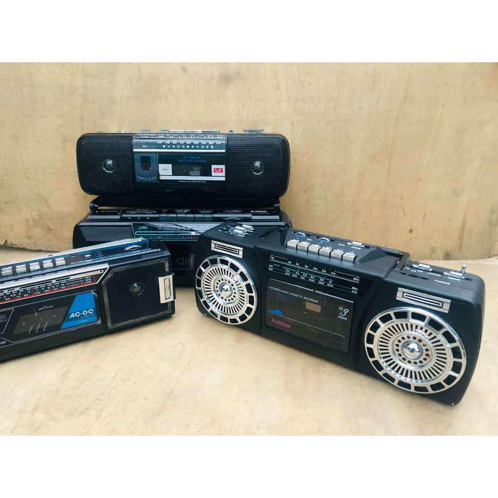 MINI COMPO DIAMETER 45CM+- RADIO KASET PITA JADUL RADIO JADULJUMBORADIO ANTIK ORI JADUL PEMBUATAN TA