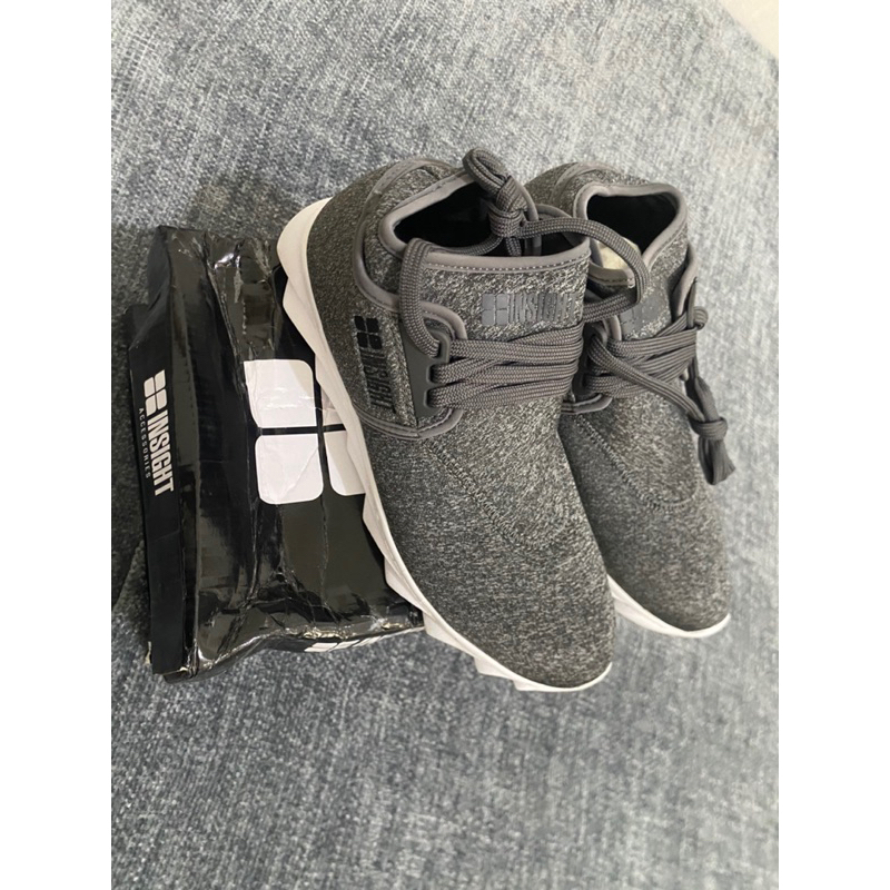 insight sepatu original cowok