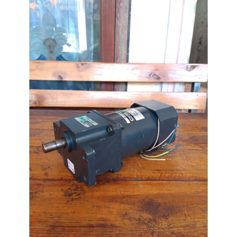 AC DINAMO MOTOR GEARBOX 60W 1:25 220V 60Rpm