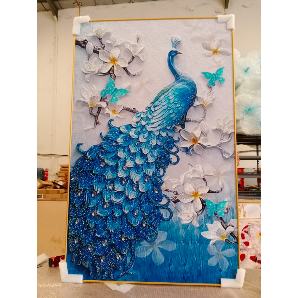 Lukisan Porcelain Diamond 5D Gambar burung merak