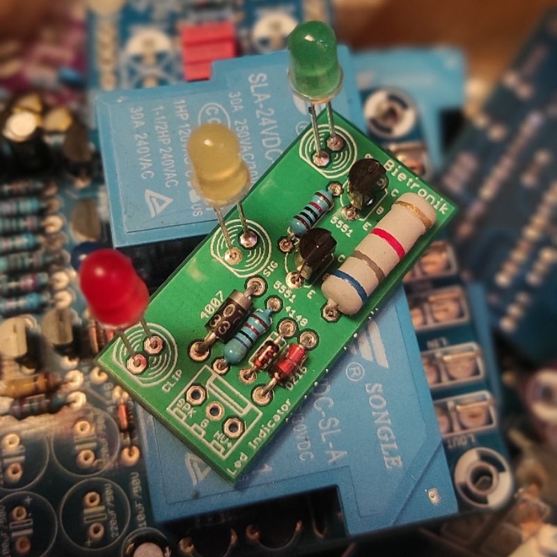 Led power signal clip indikator