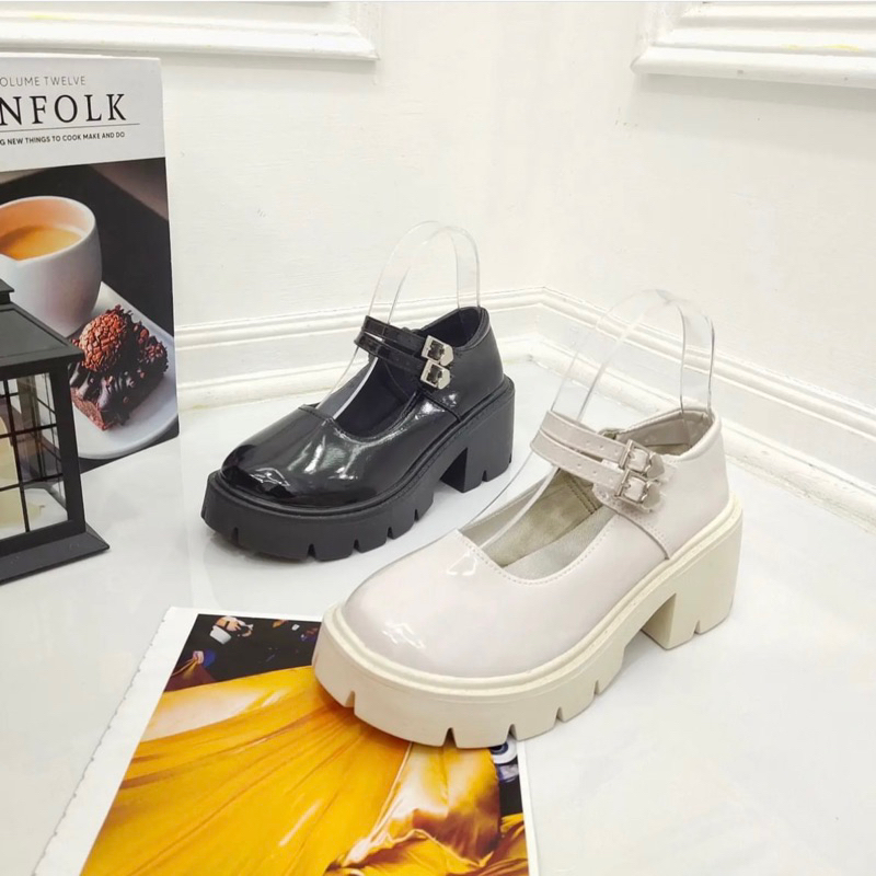 Chunky platform heels 5cm by Simoncelli glossy korean shoes import high quality fashion shoes sandal