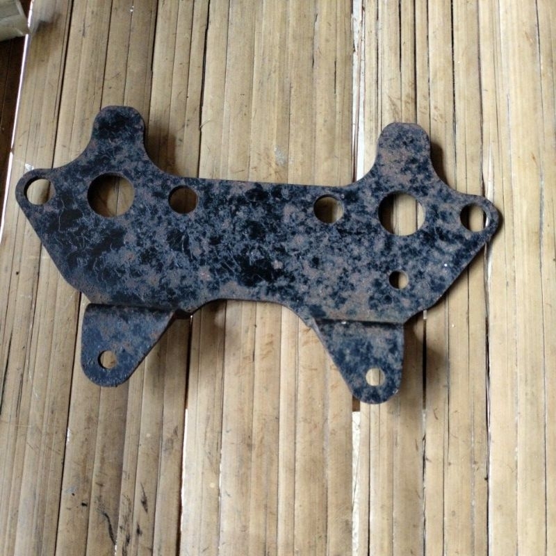 bracket dudukan speedometer suzuki gt100 gt125 gt185 original