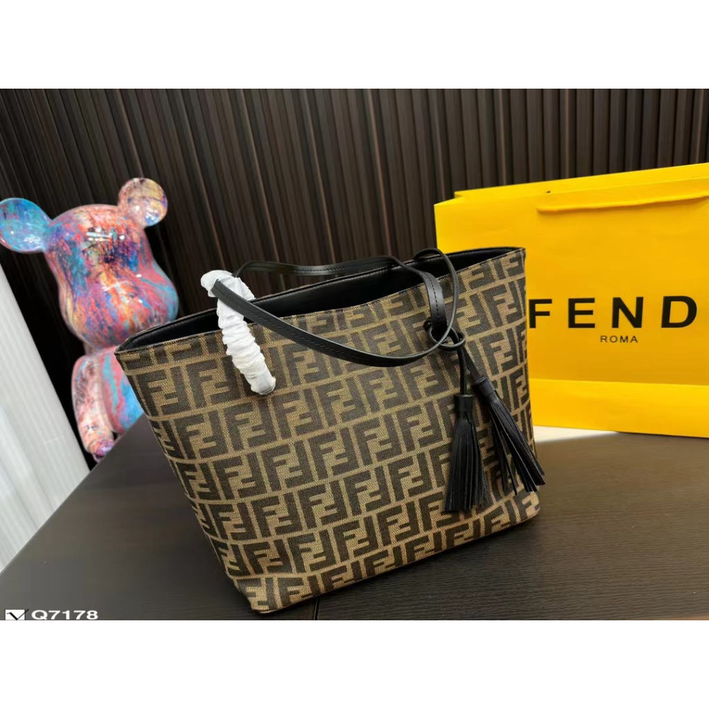 Original Fendi High Capacity Tote Bag