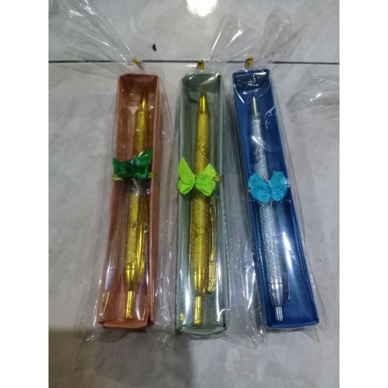 Souvenir Bolpoint cantik + Box