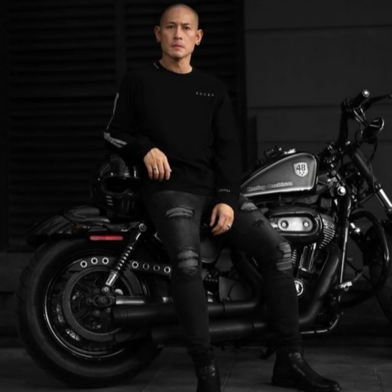 Rucas Season 12 / Rucas Dark Grey Caviar Leather / Rucas Hand Stitch Grey Bones Long Sleeve / Rucas 