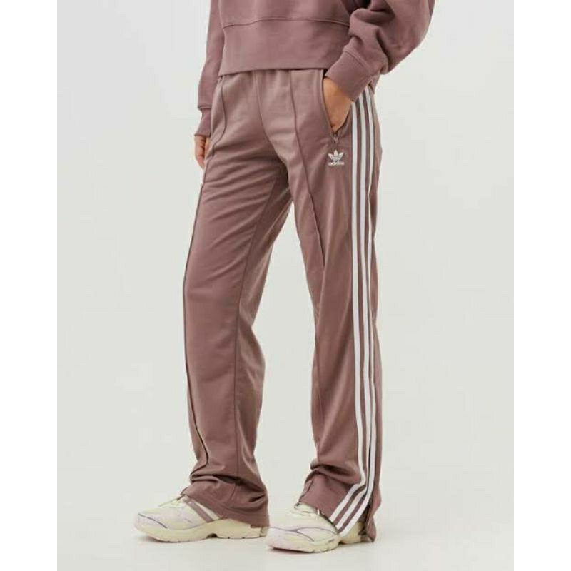 (size 32/XS dan 36 EU/M ) adidas Track Pants Adicolor Classics Firebird Primeblue Wanita HN5896