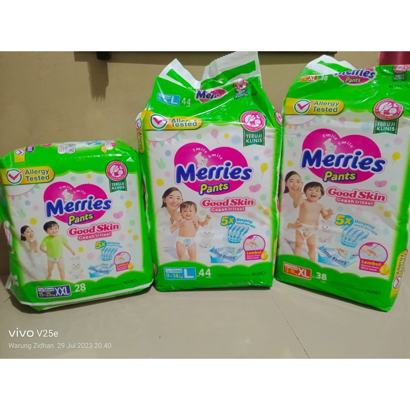 MERRIES JUMBO L 44, XL 38