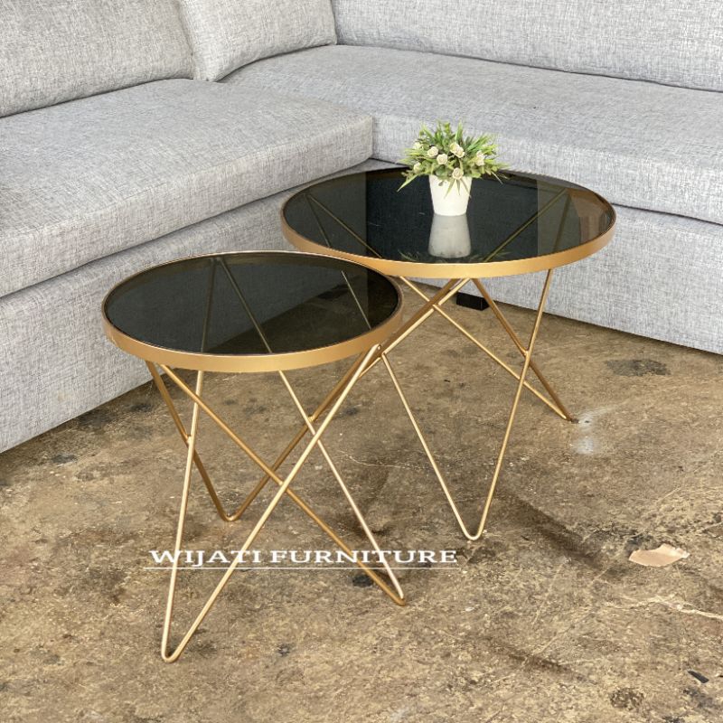 Meja Tamu Aesthetic Meja Tamu Besi Top Kaca Hitam Minimalis Bulat