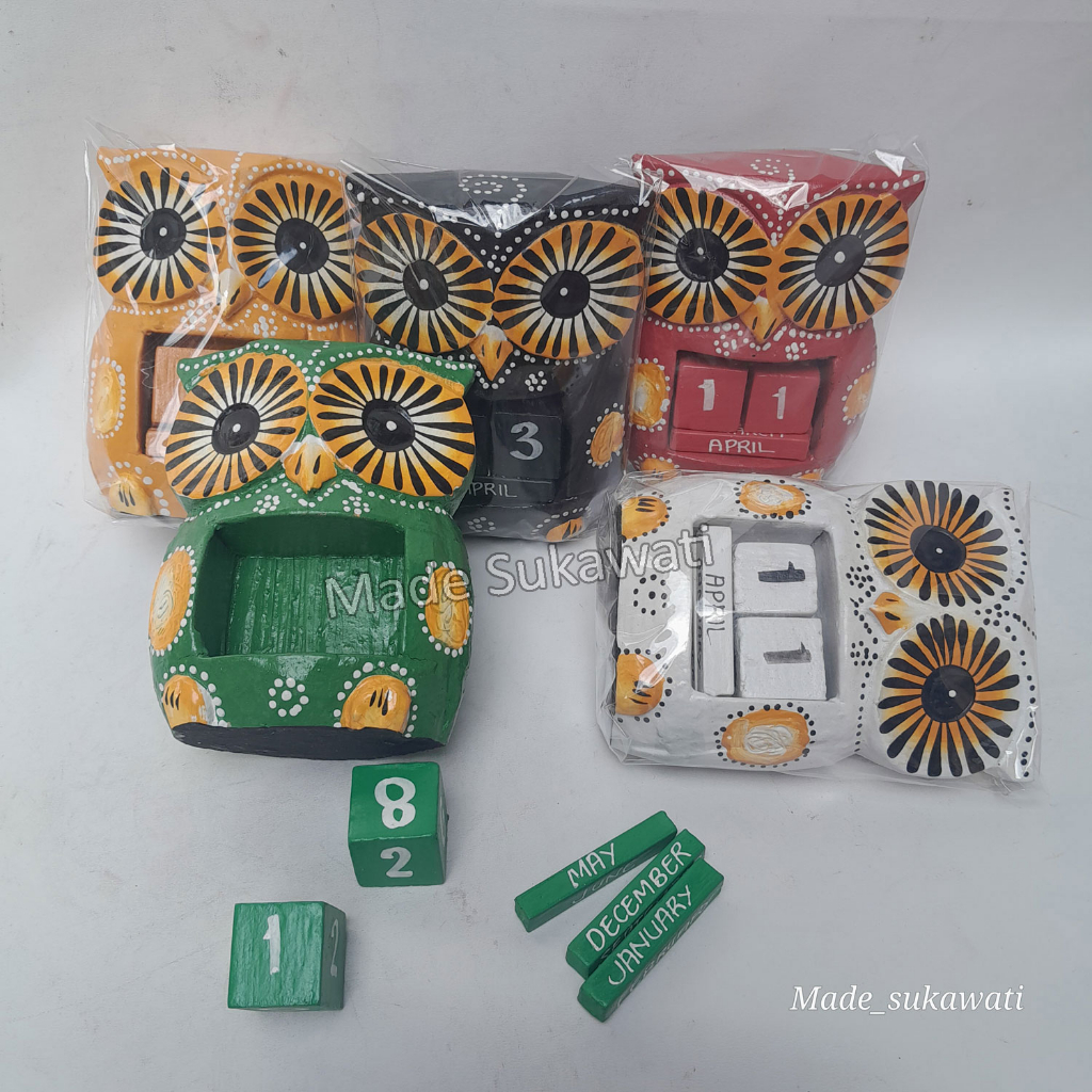 Kalender kayu patung celepuk kerajinan handmade bali