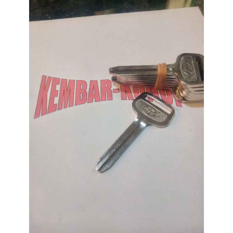 Bahan Duplikat Kunci Mobil Toyota Avanza Kapsul Besi