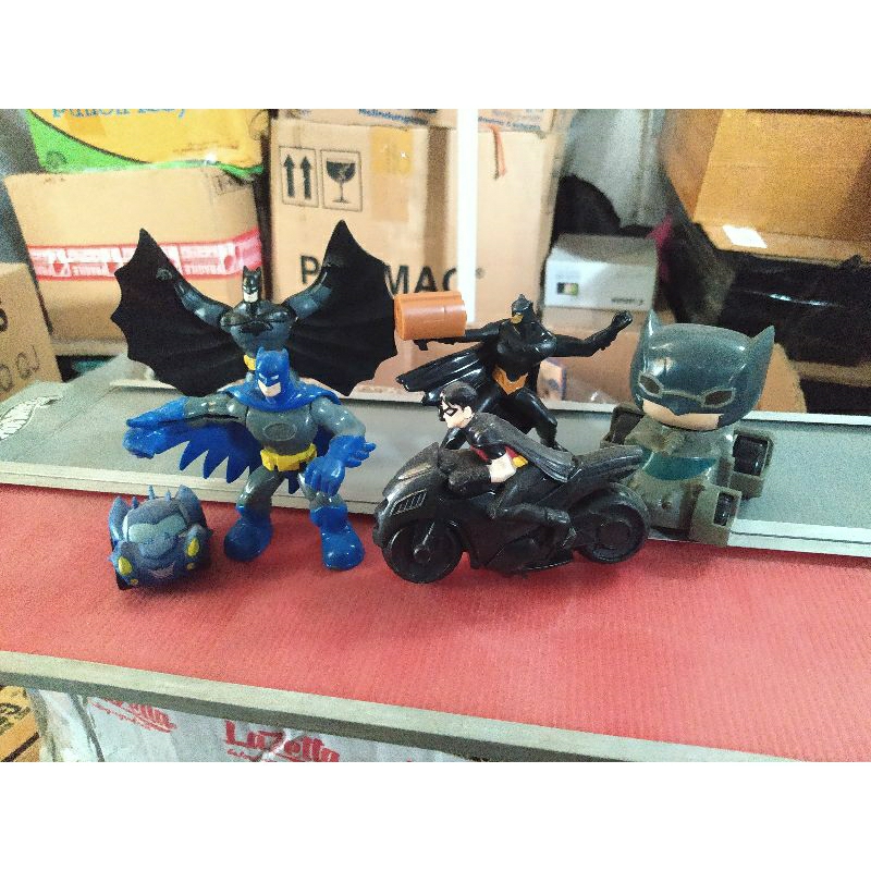 Figure DC Batman Arkham Mainan KFC / McD