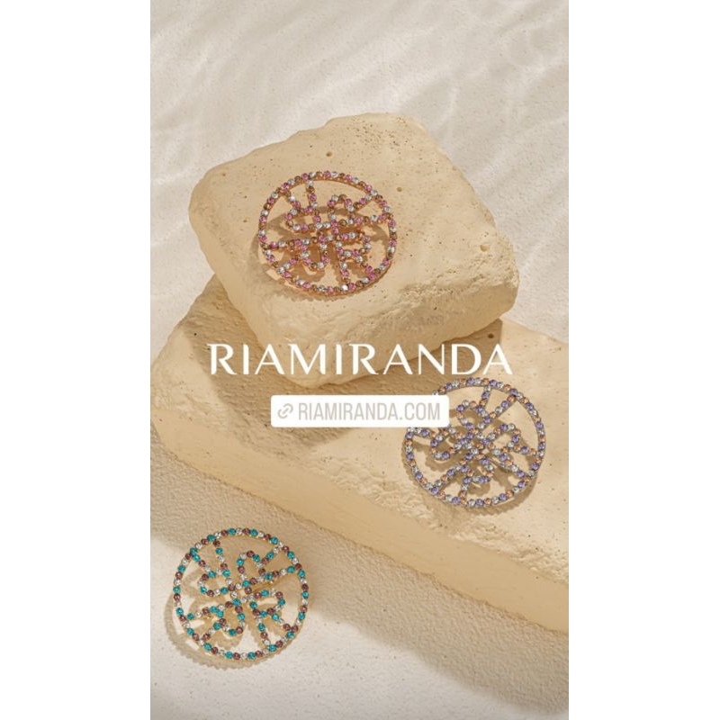 Camyla Camila Brooch Bros Pin Accesories Hijab Riamiranda Sradha RM Pre Fall 2023 Ria Miranda Origin