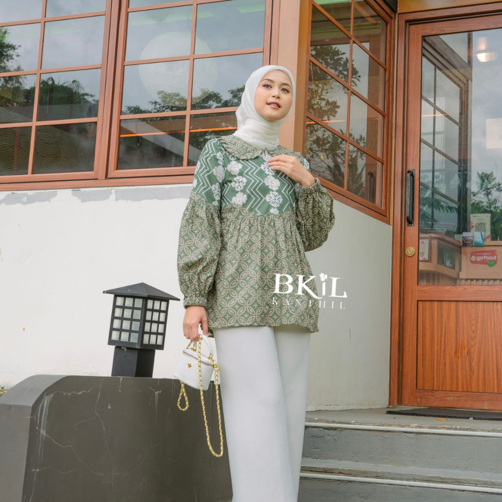 Baju Batik Wanita Modern Kantor Elegan Lengan Panjang Balon Resleting Depan Kombinasi Polos Atasan K