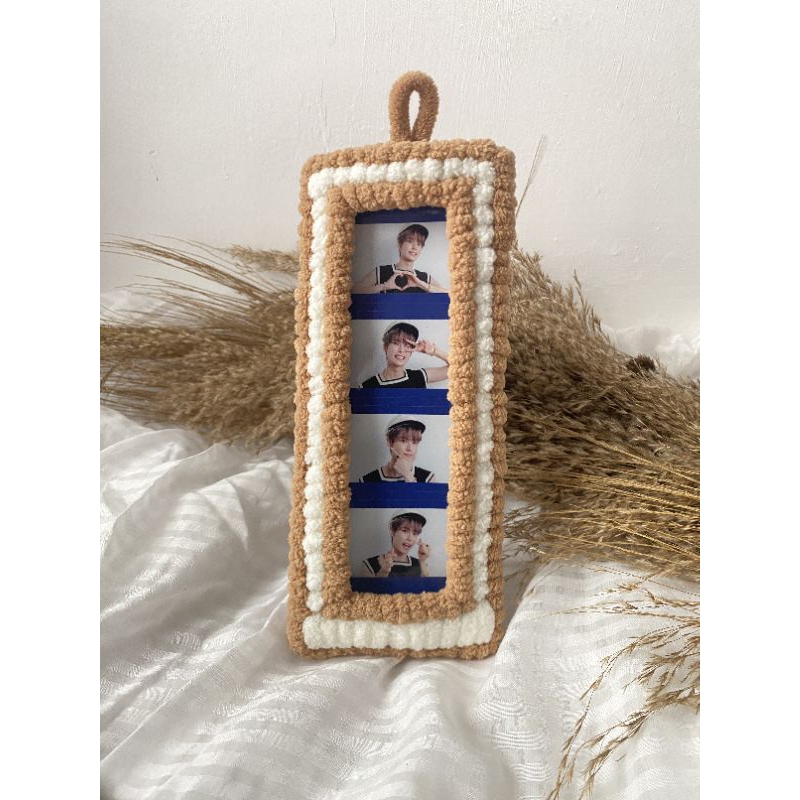 ADORABLE PHOTOSTRIP HOLDER