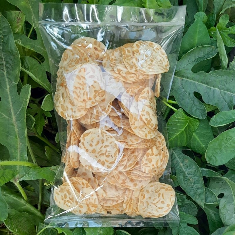 

Keripik Tempe Sagu Tipis Renyah Gurih Garing 200gr
