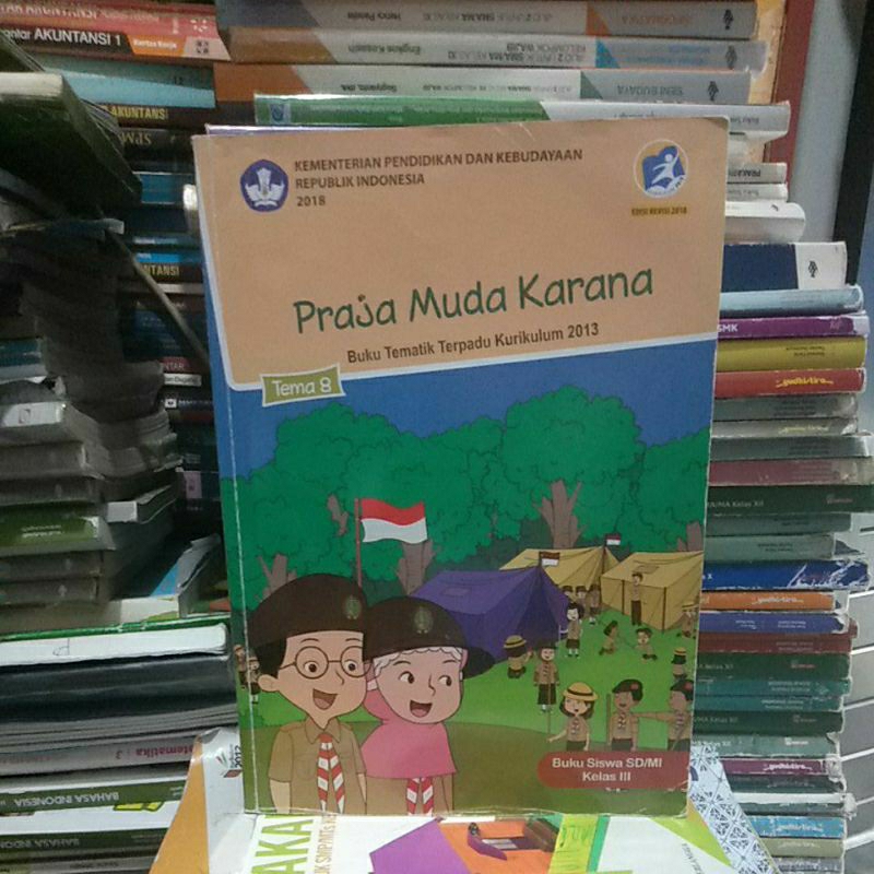 buku bekas tematik terpadu kurikulum 2013 praja muda Karana tema 8 untuk SD kelas 3