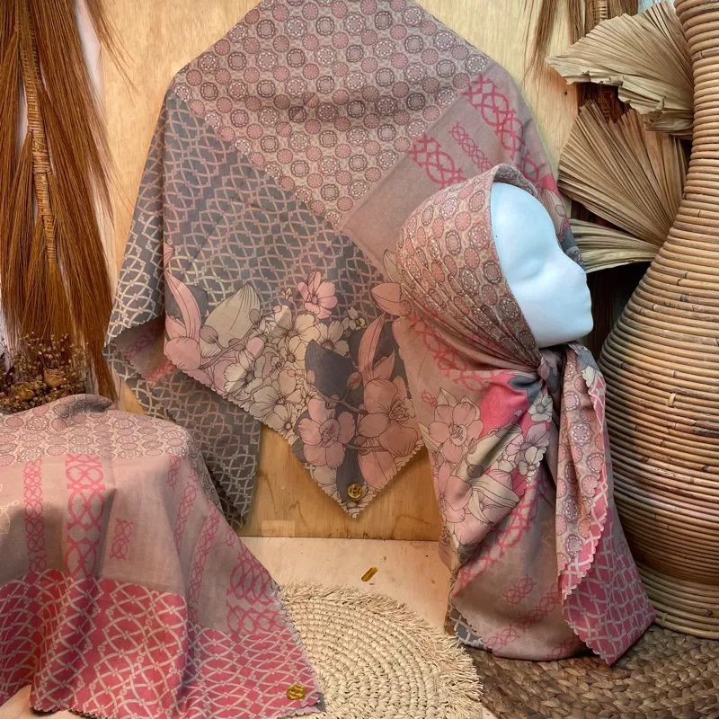 Hijab segi empat motif bunga dusty / SEGI EMPAT MOTIF TERBARU HIJAB SEGI EMPAT MOTIF DEENAY  LASERCU