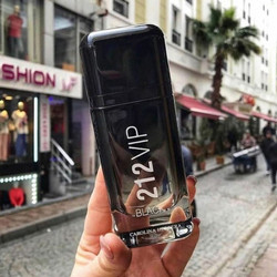 Parfum Pria 212Men Vip Black 100mL Ori Singapore