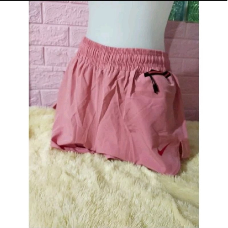CELANA PENDEK OLAH RAGA WANITA CELANA LARI WANITA PRELOVED