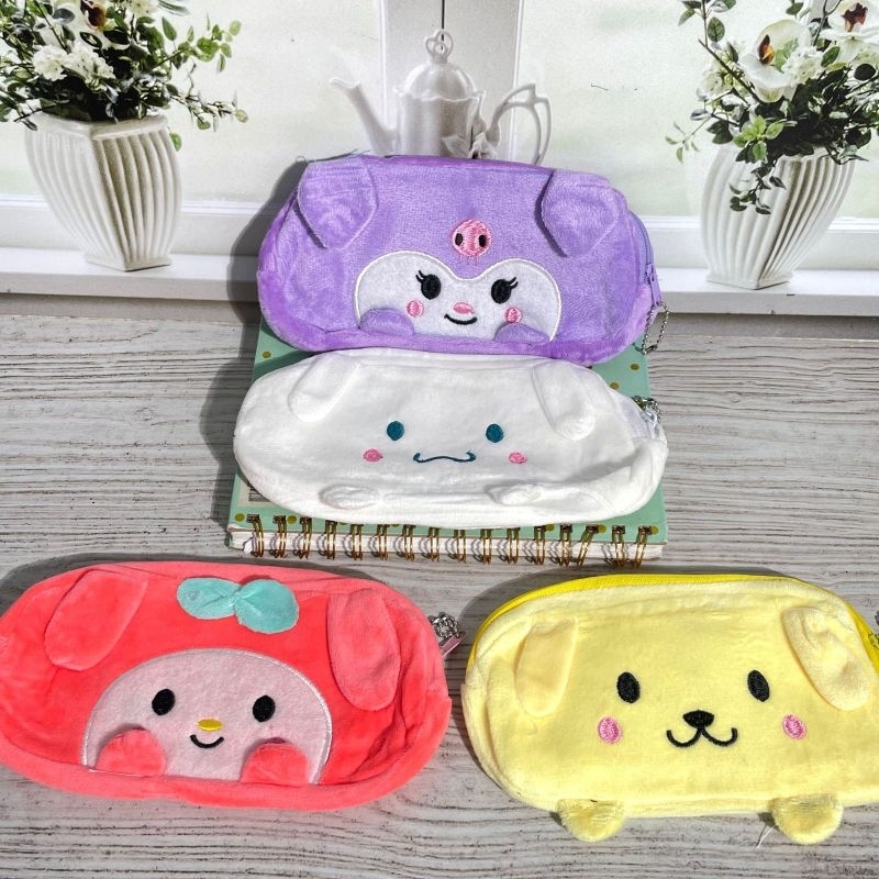

Kotak Pensil Kain Sanrio 3D Kuping Dan Kaki Plushie Sanrio Tempat Pensil Sanrio Melody Kuromi Purin Cinamorol Alat Tulis Sekolah Unik Termurah Grosiran