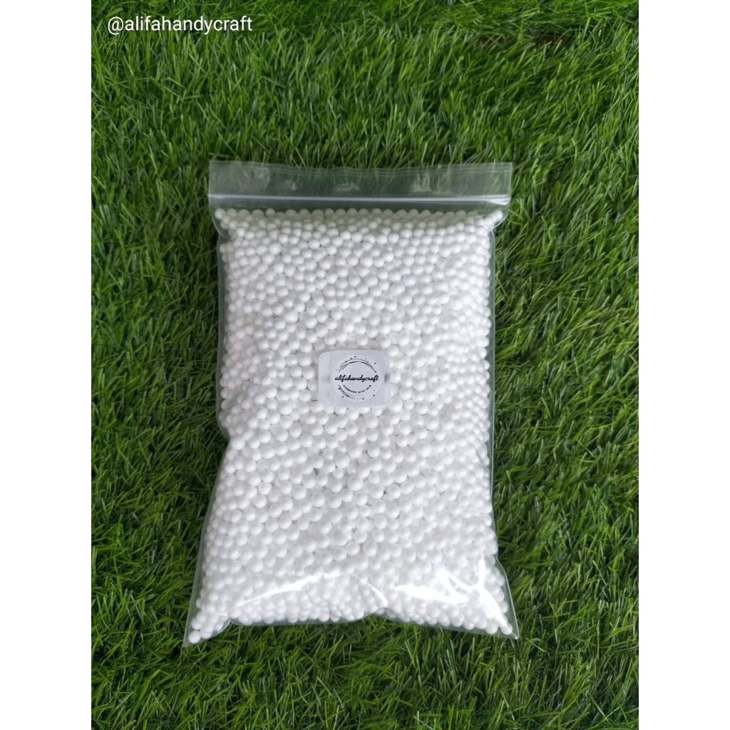 

Butiran styrofoam putih