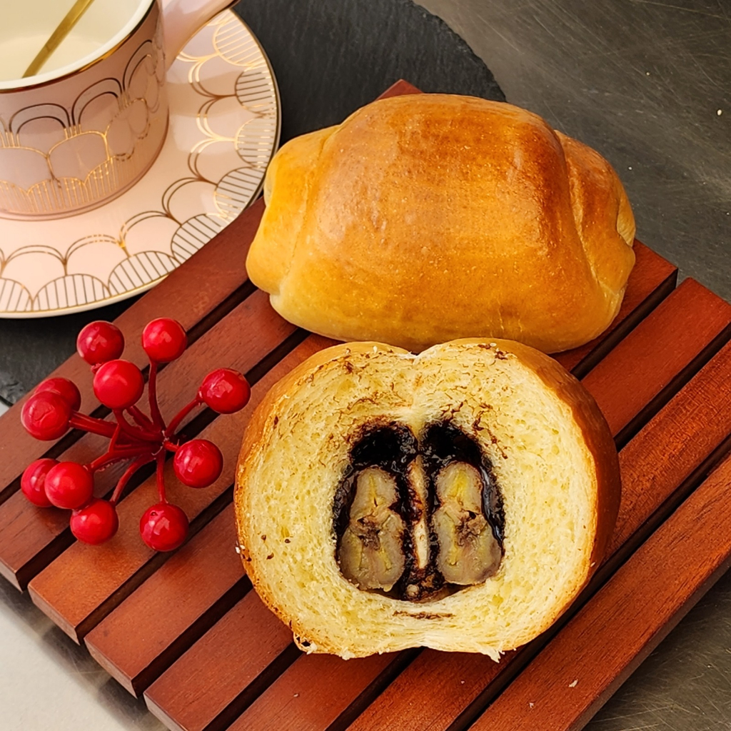 

Roti Pisang Cokelat / Banana Chocolate Buns