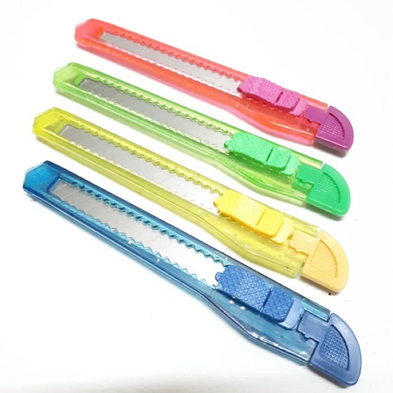 

pisau cutter kecil