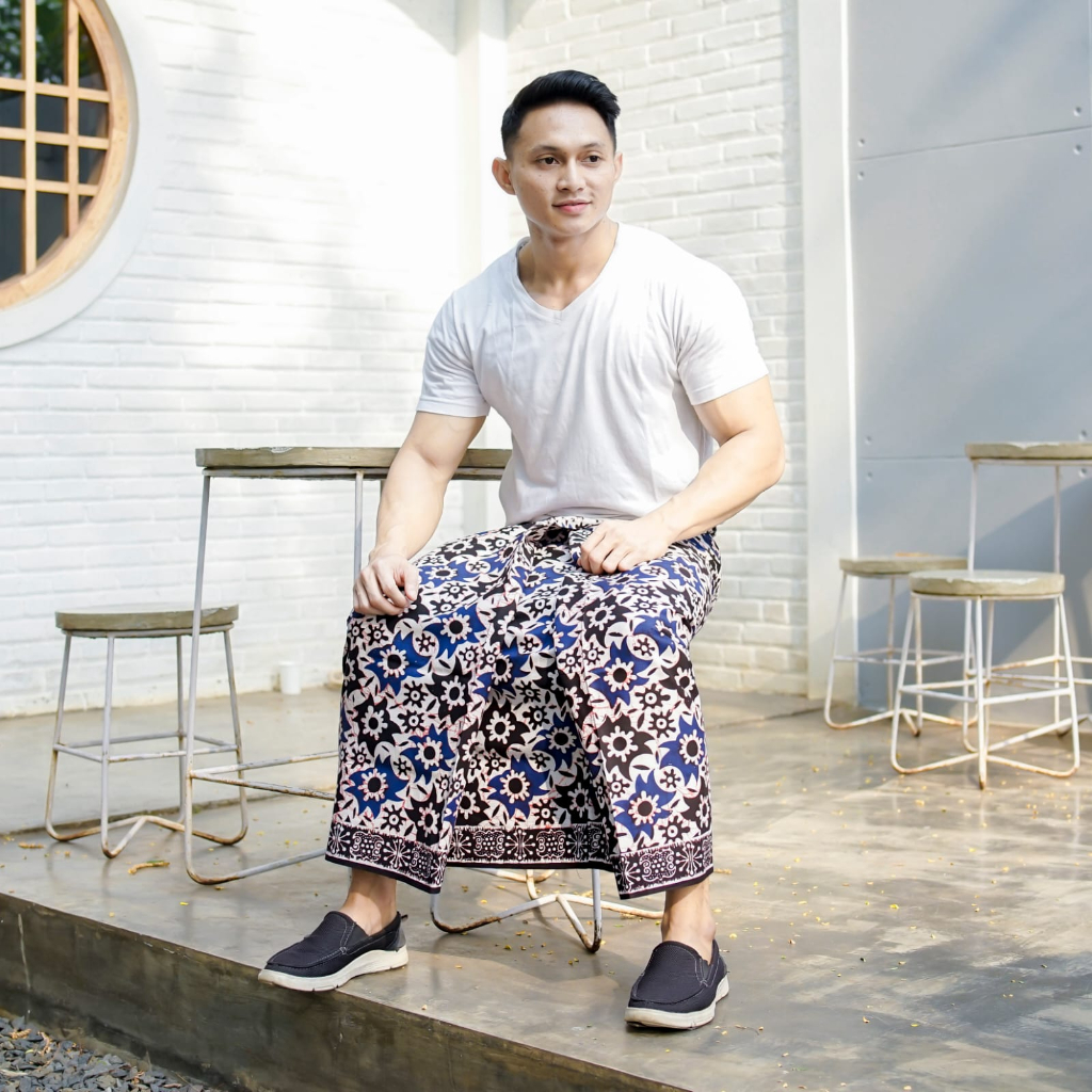 Sarung Batik Rayya - Sarung Putih Biru - Sarung Remekan home made Original Product - Asli Pekalongan