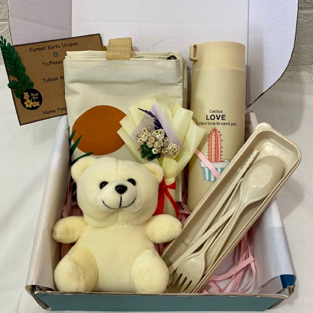 

KADO ULANG TAHUN CEWEK HAMPERS GIFT BOX KADO ANNIVERSARY KADO WISUDA
