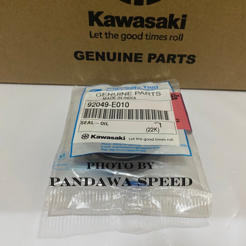 Sil Shock Seal Shock Depan Bajaj Pulsar NS200 Original 92049-E010