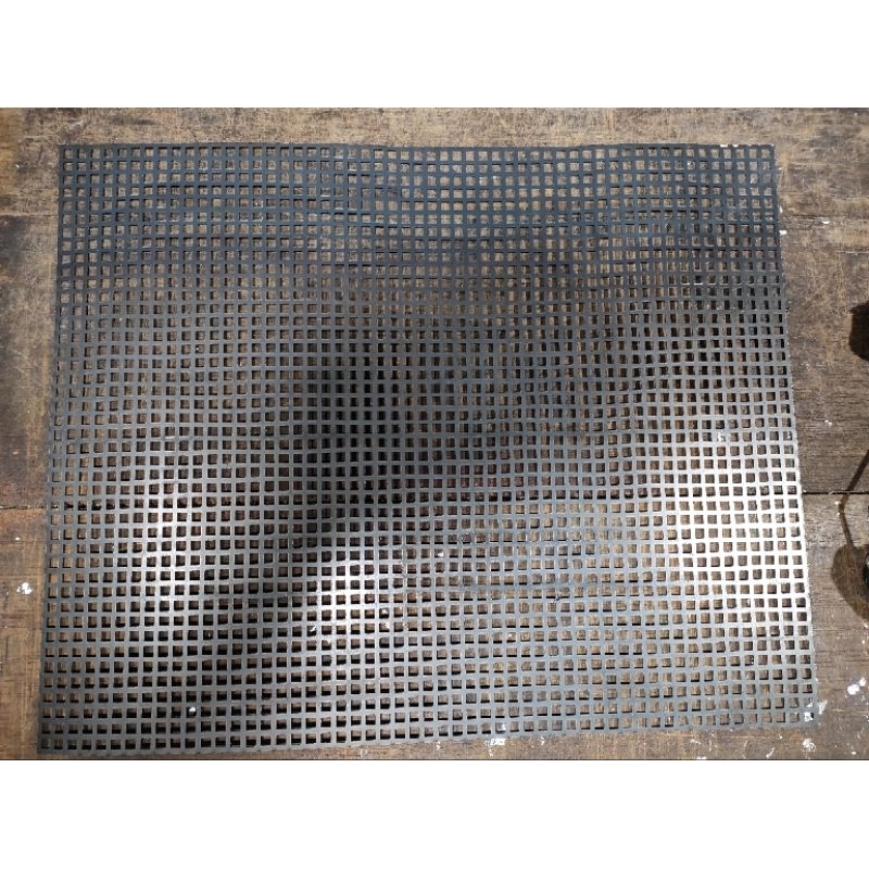 Ukuran 51x56 cm Ram gril Motif Kotak tebal 1 mm lubang 8x8 mm