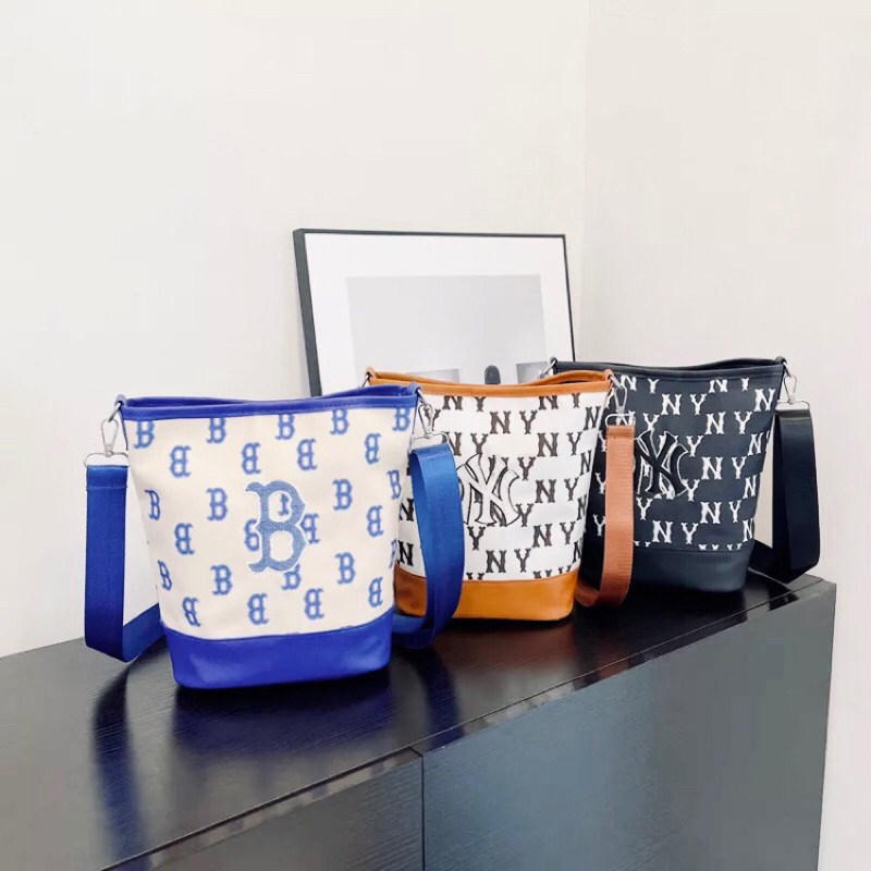 SLINGBAG TAS SELEMPANG NY MLB BUCKET TOTEBAG BLACK// CREAM BROWN// CREAM BLUE
