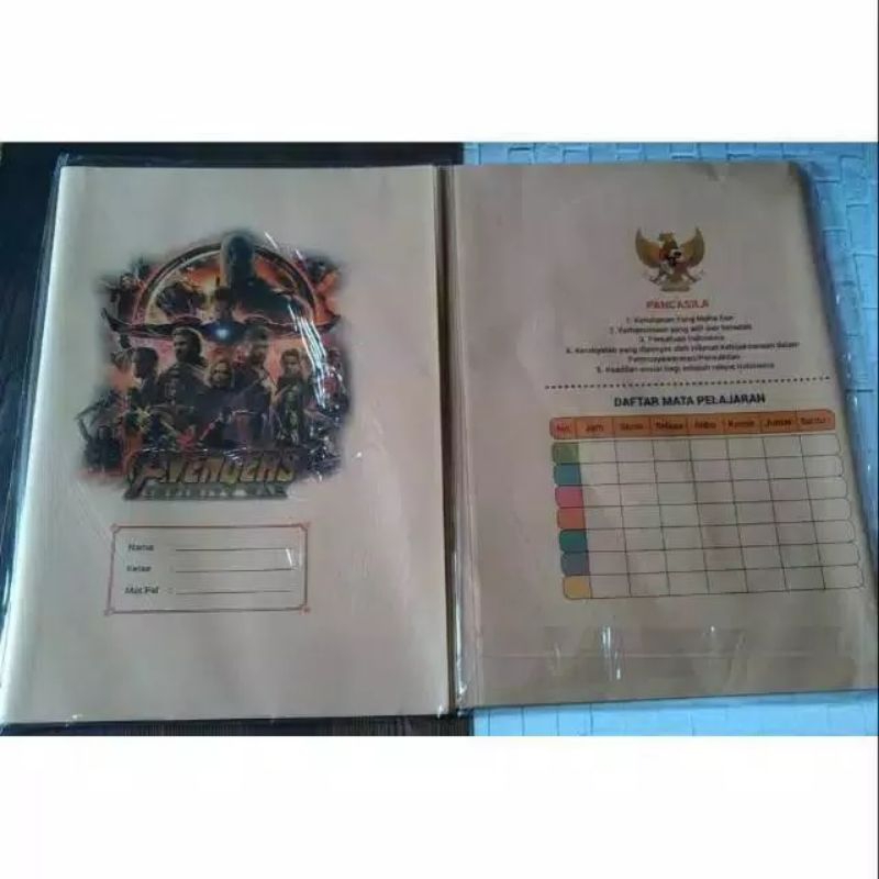 

[BUKU TULIS] 20pcs Sampul Buku Karakter Cowok cewek