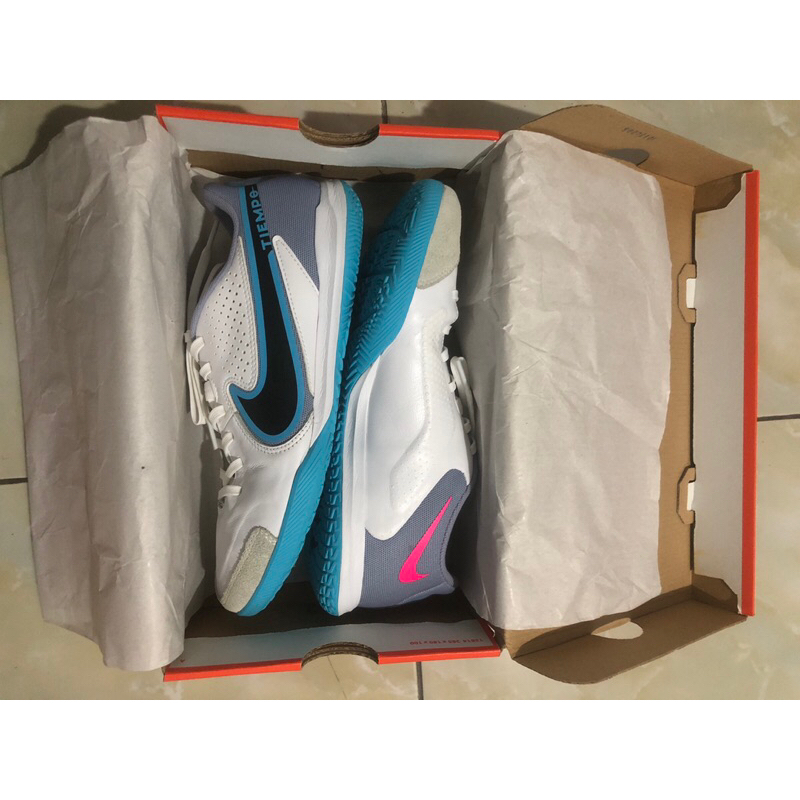 Nike Tiempo Legend 9 IC Academy White Baltic Blue original DA1990146, size 40,5
