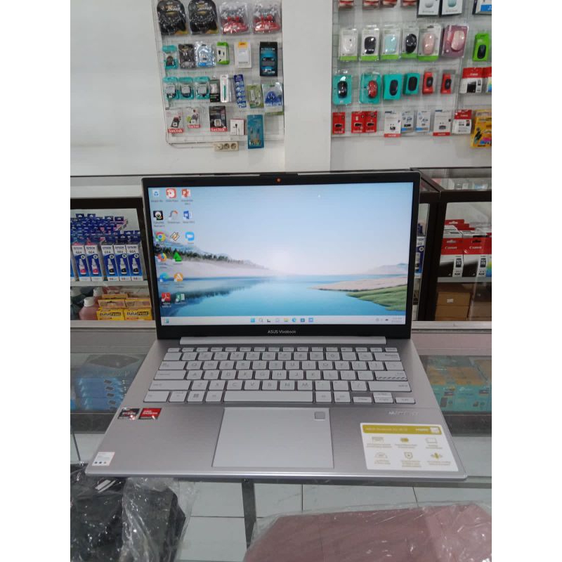 Laptop Asus E1404F,Ssd 256 GB (Silver)
