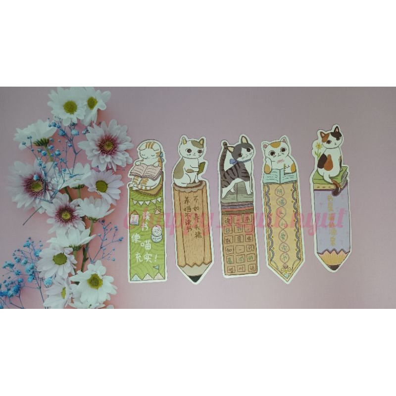 

pembatas buku / penanda buku / bookmark
